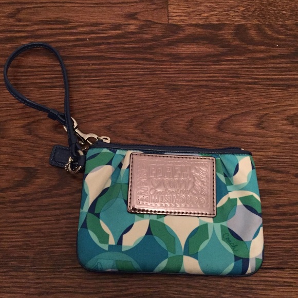 Coach Poppy Wristlet