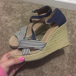 Brand New Toms Wedges Size Women 11