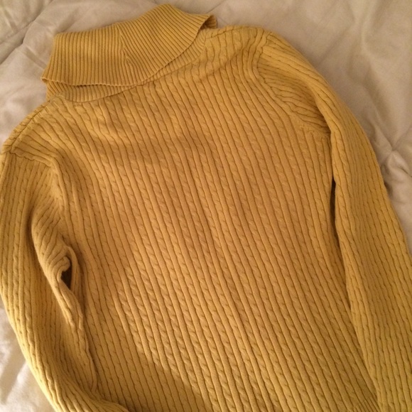 🌷sale🌷 Mustard yellow sweater - Picture 2 of 4