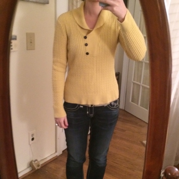 🌷sale🌷 Mustard yellow sweater - Picture 4 of 4