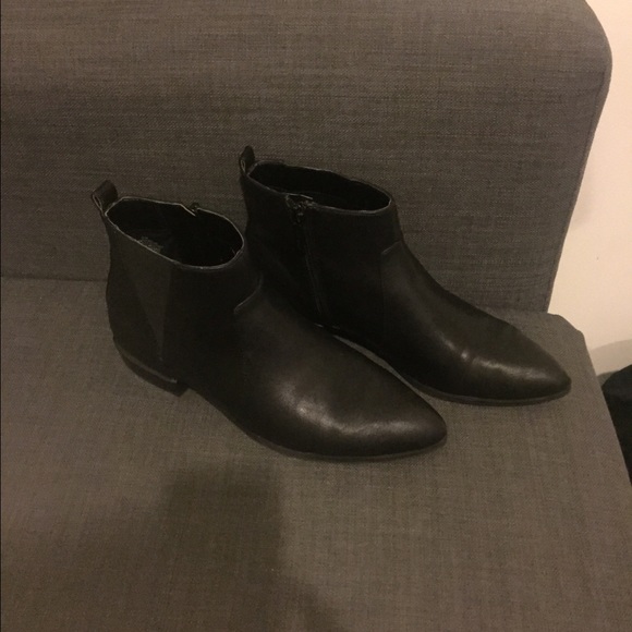 Nine West Shoes - Final price :)Chelsea boots