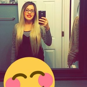 Meet your Posher, Carolina