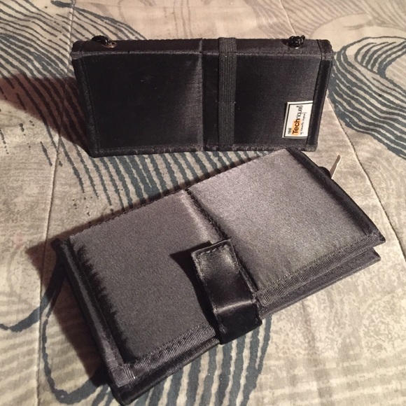 Two Real techniques brush cases