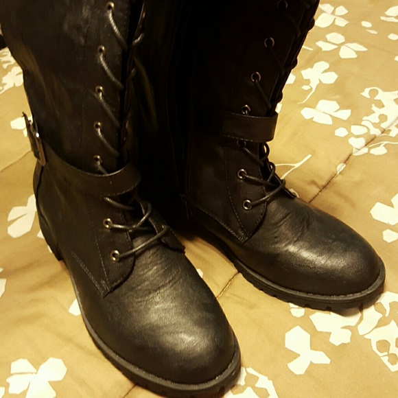 Nwot Tall combat boots