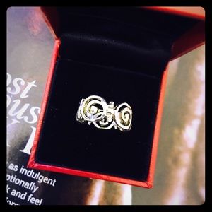 Swirls 925 Silver Ring