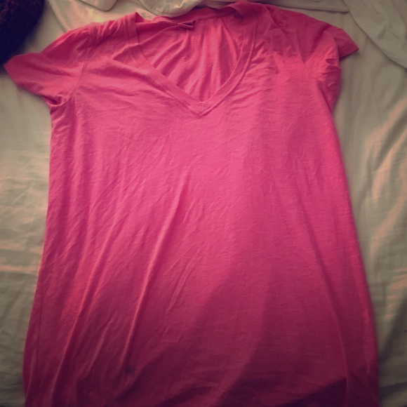 VS PINK essential V neck t shirt