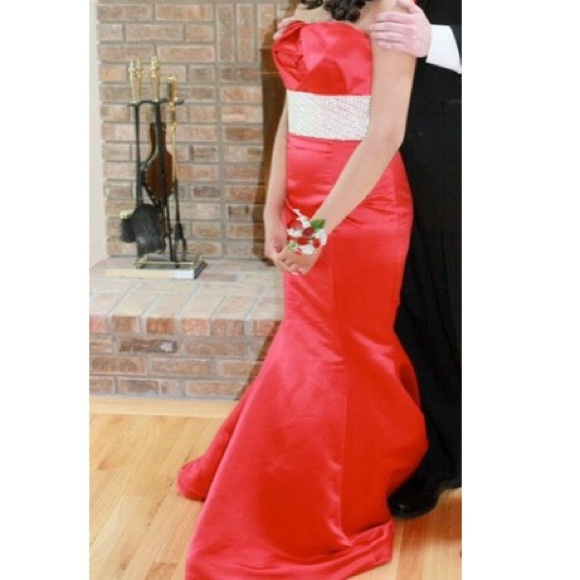 JOVANI RED PROM DRESS