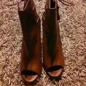 C Label camel leather ankle boot size 10