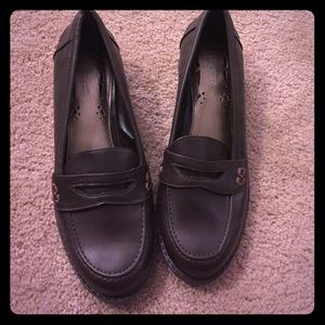 Brown Laura Scott loafers!
