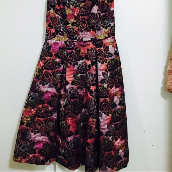 Dress - Picture 2 of 2