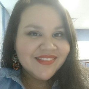 Meet your Posher, Debra