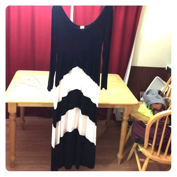 Long Sleeve Chevron Maxi Dress