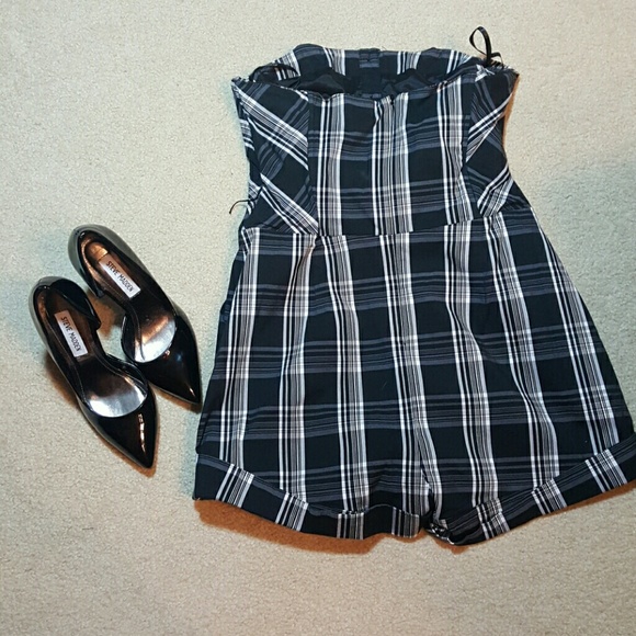 Romper - Picture 2 of 2