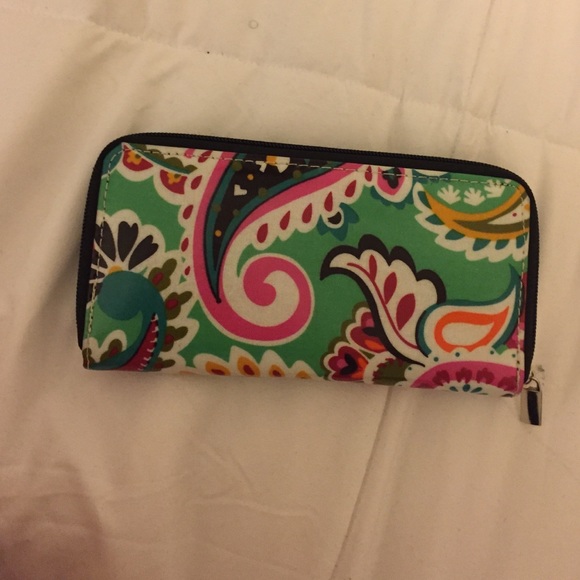 Brand new wallet - Picture 1 of 2