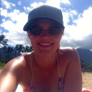 Meet your Posher, Maddie