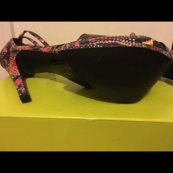 Paper Fox pumps 5.5 - Picture 3 of 4