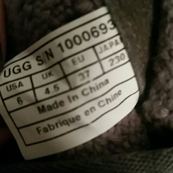 Gray UGG inside tag