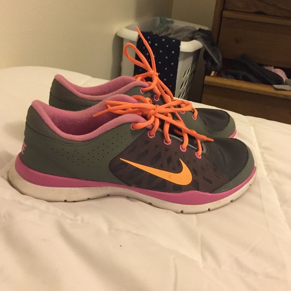Size 9 nikes