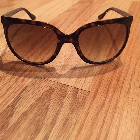 RAY-BANS