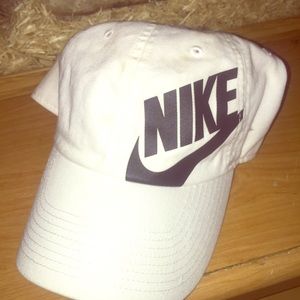 Nike women's hat