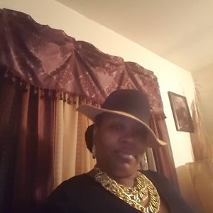 Meet your Posher, Geraldlyn