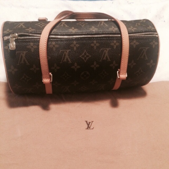 AUTHENTIC Louis Vuitton Papillon 30 in great shape