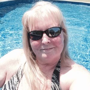 Meet your Posher, Phyllis