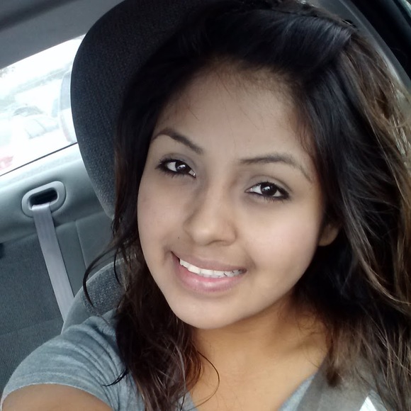 Meet your Posher, Ariana