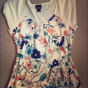 Two maternity tops, size s/m