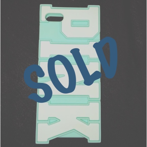 SOLD - VS PINK (GLOW IN THE DARK) Case