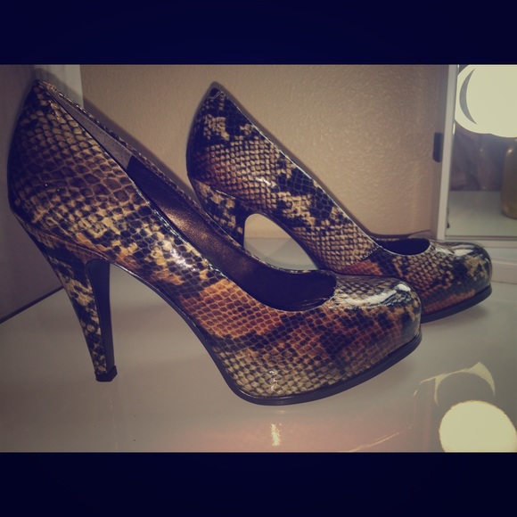 Snake print Nine West Heels! - Picture 1 of 4