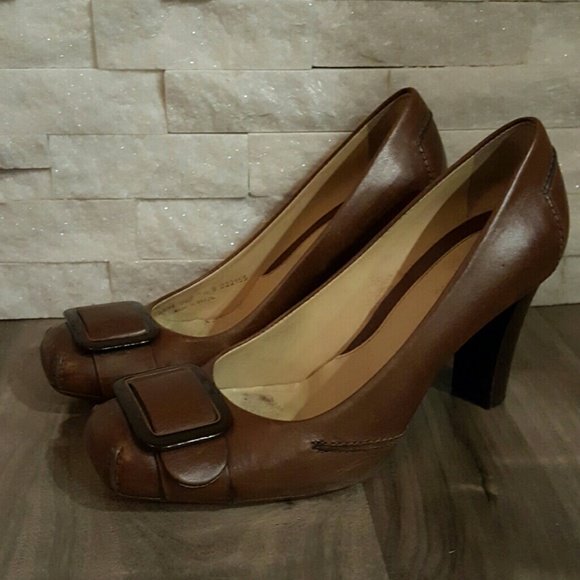 Cole Haan size 7 1/2 brown dress shoe