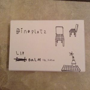 Dinoplatz lip balm Spilled wine!