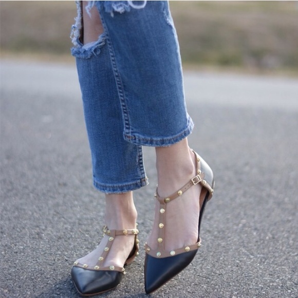Halogen Shoes - Size 4 Halogen t-strap flat