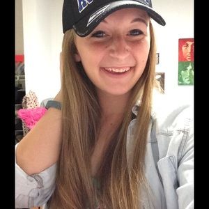 Meet your Posher, Lainey