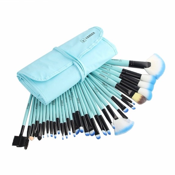 Make-up brushes
