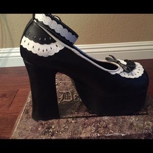 Chunky black Heels
