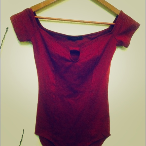 Burgundy short sleeved leotard