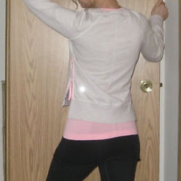 🎉SALE!🎉 Lululemon Rejuvenate Pullover Sweatshirt - Picture 4 of 4