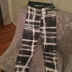 NWT Nike Pro Leggings