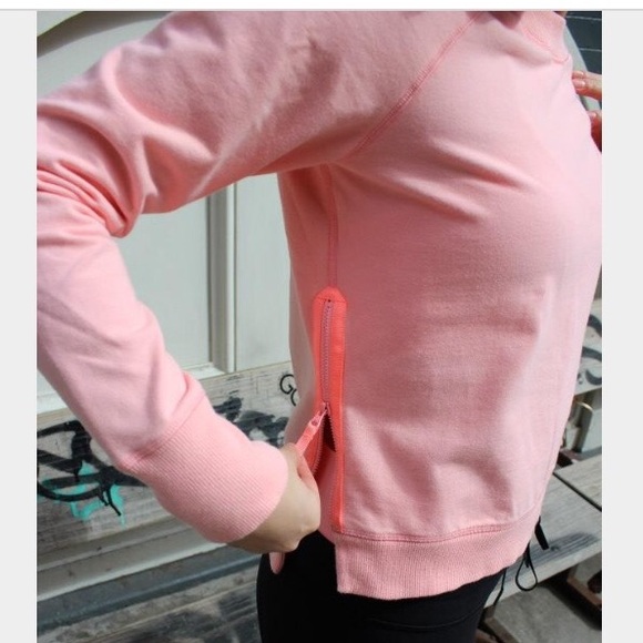 🎉SALE!🎉Lululemon Rejuvenate Pullover - size 2 - Picture 2 of 4