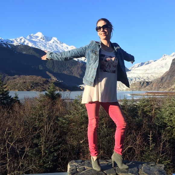 Meet your Posher, Tessa - Picture 2 of 4