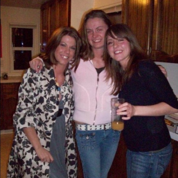 Meet your Posher, Tessa - Picture 3 of 4