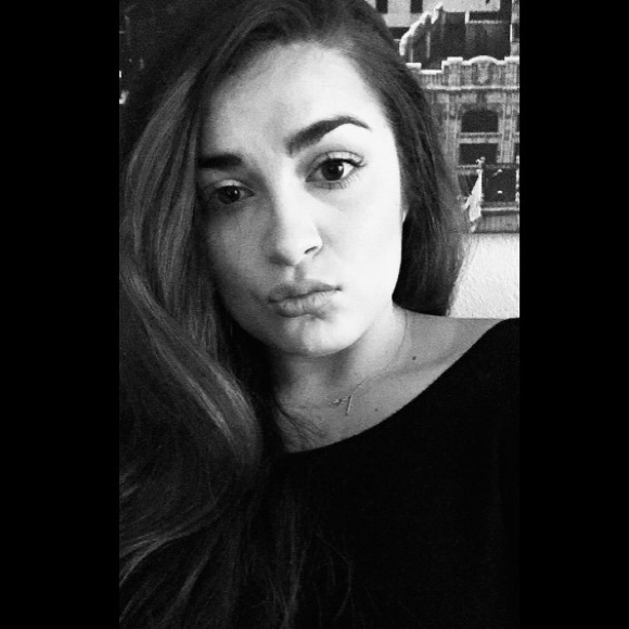 Meet your Posher, Selena