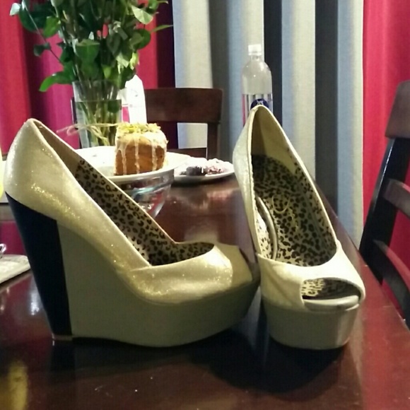 Jessica Simpson heels