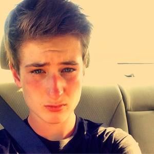 Meet your Posher, Justin