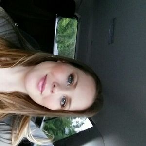 Meet your Posher, Rebekah