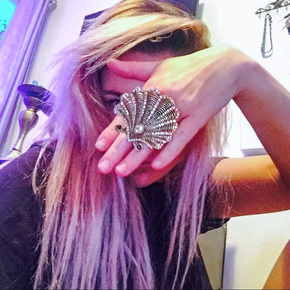 Mermaid shell ring