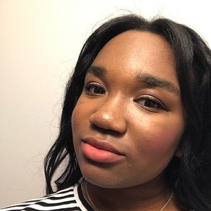 Meet your Posher, Breanna