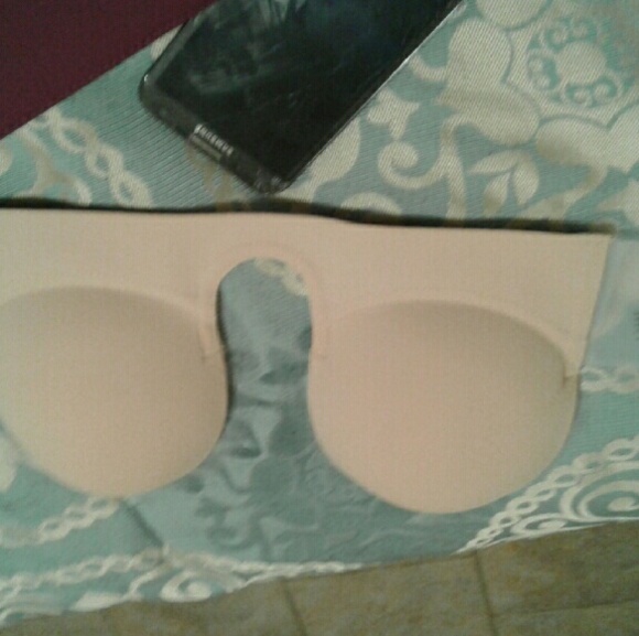 U plunge bra new only sellin bc i need a c not D - Picture 1 of 3